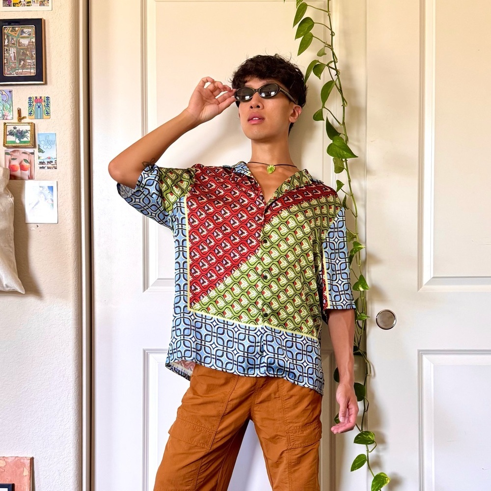 Multicolor Geometric Men's Button-Up Shirt